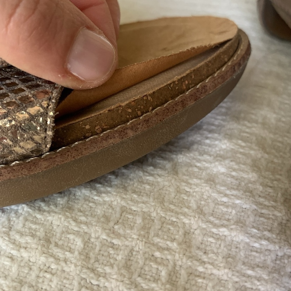 Sofft taupe and metallic snakeskin leather sandals size 7 - Picture 10 of 10